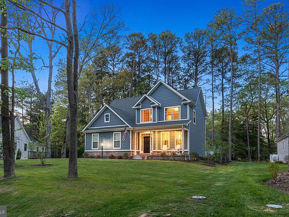 2nd image of 14720 Locust Ct