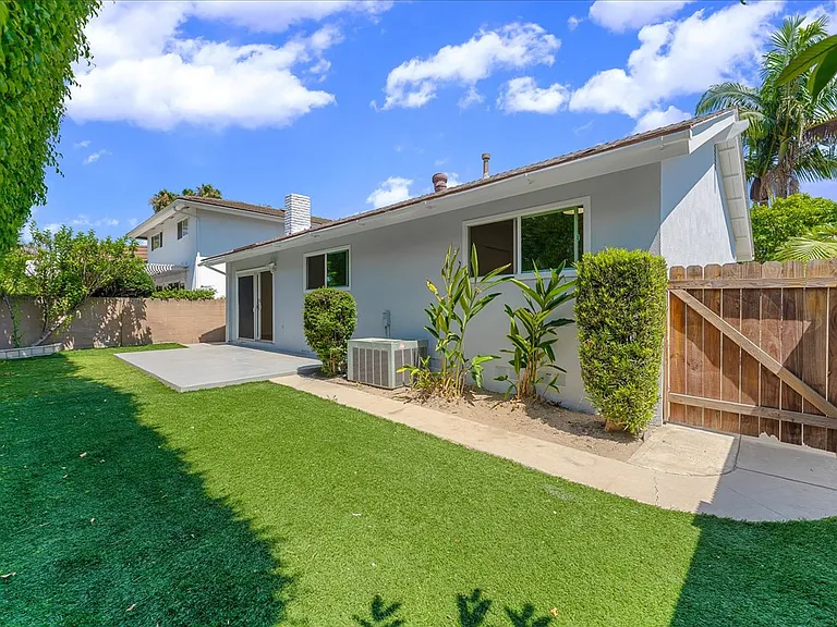 5062 Cadiz Cir — Photo 9