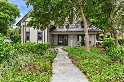 965 Pebble Ln — Photo 25