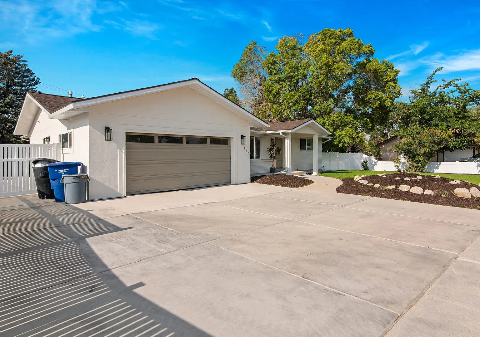 Fully Renovated 5-Bed Home with RV Parking & Garage | Sandy — Photo 2