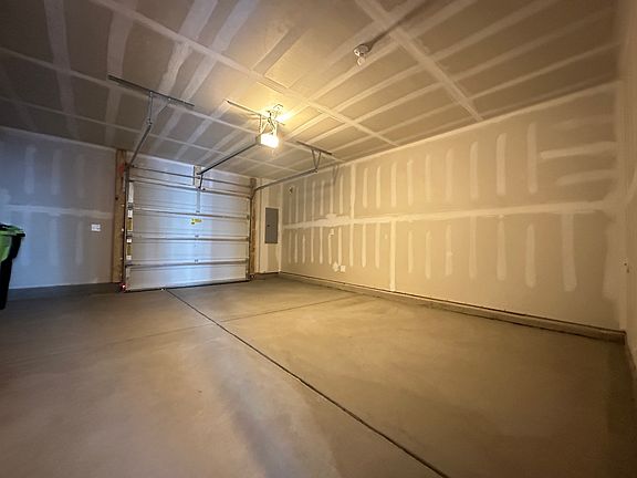 3rd image of 2017 Sequoia Ln