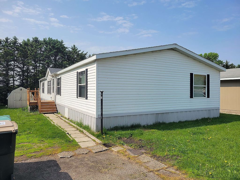 448 California St NW TRAILER 7, Hutchinson, MN 55350 | Zillow