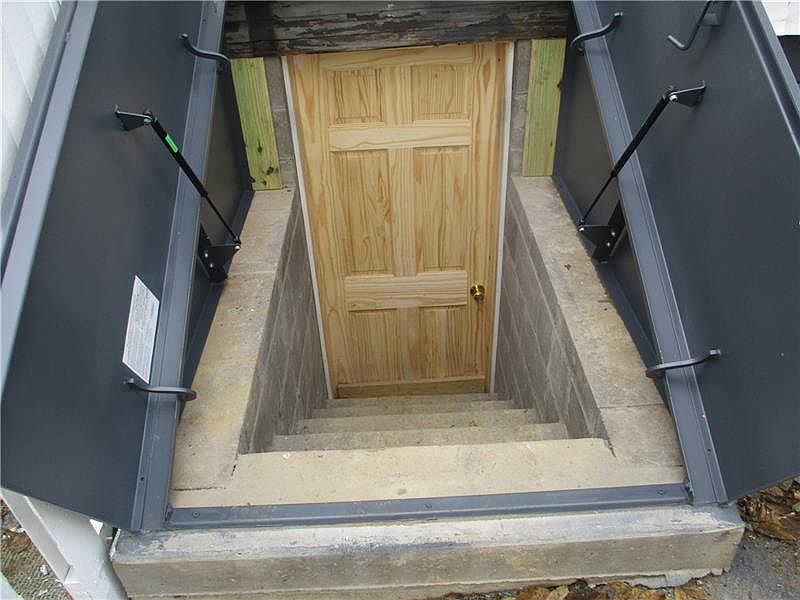 559 Jefferson St Rochester PA Zillow