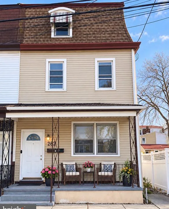 232 W Union St