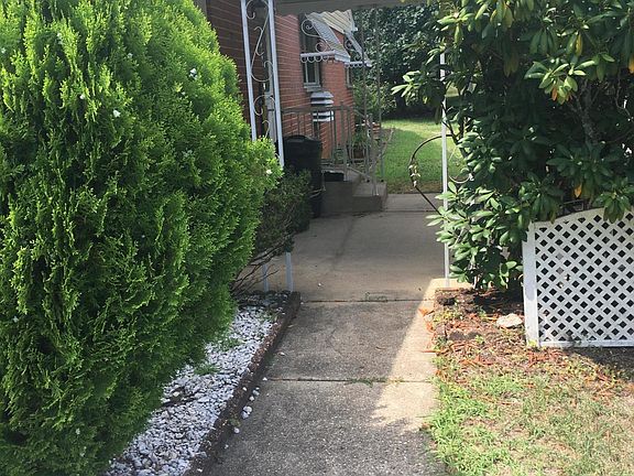 2nd image of 24 Hancock Dr #B