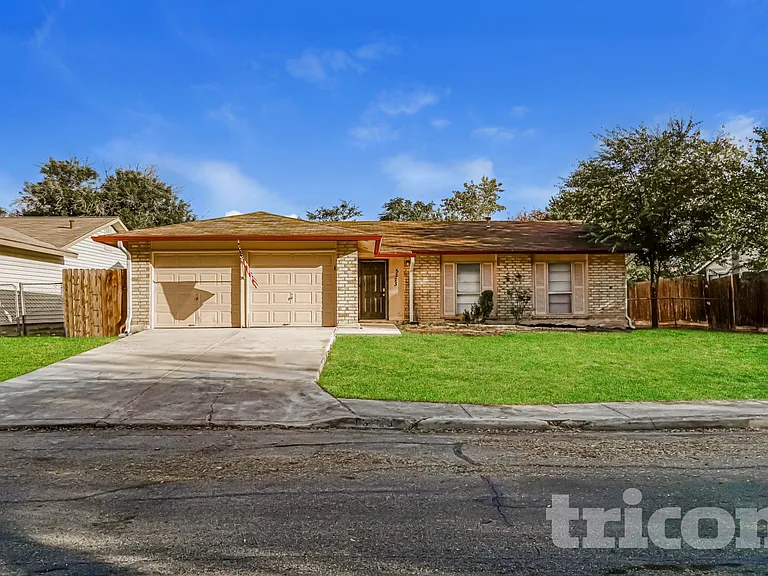 5223 Tom Stafford Dr — Photo 1