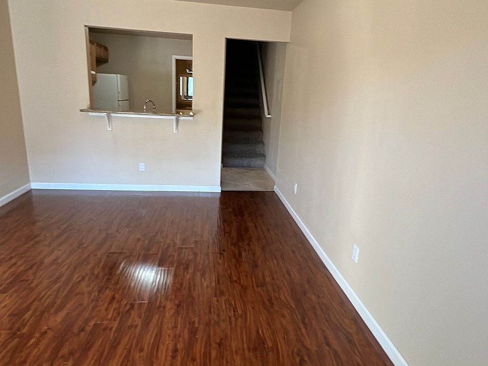 2nd image of 2049 Riverside Ave #5