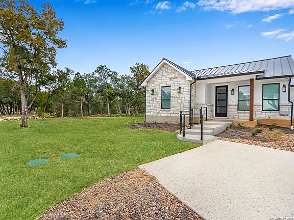 4th image of 2303 Geneseo Oaks