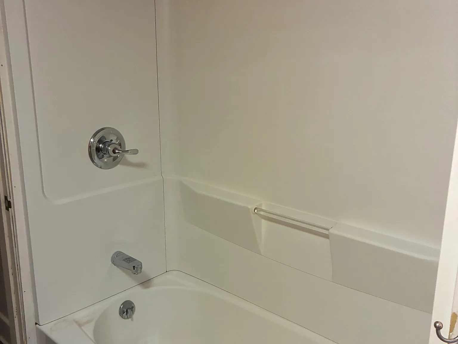 3 bed, $900 — Photo 3