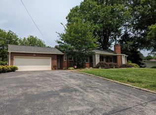 90 Old Furnace Rd, Rocky Mount, VA 24151