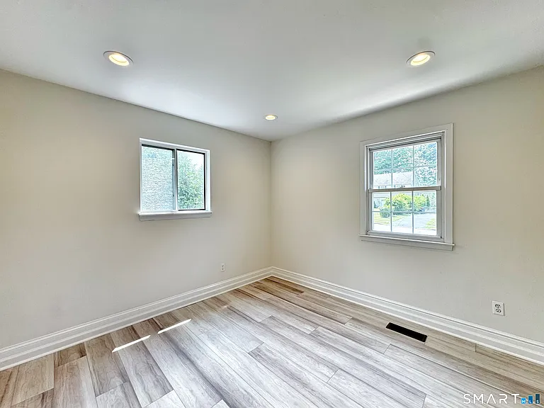 10 Harvann Rd — Photo 10