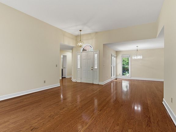 2nd image of 5137 Fredericksburg Way E
