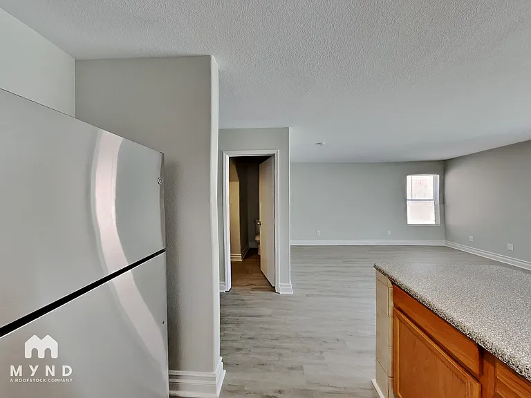 6271 Stone Hollow Ave — Photo 6