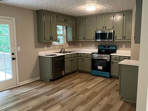 5th image of 4622 Middleboro Ln