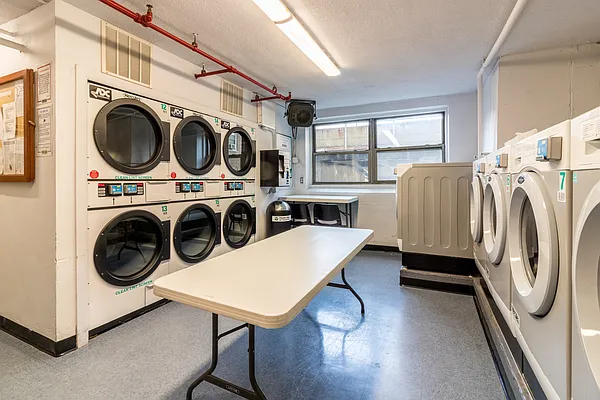 Sold by Prime Realty | media 8