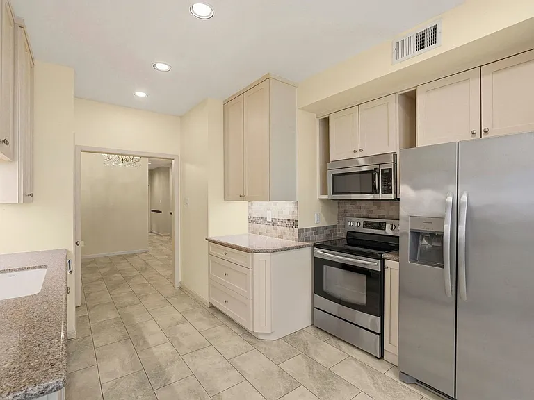 10125 Valley Forge Dr — Photo 12