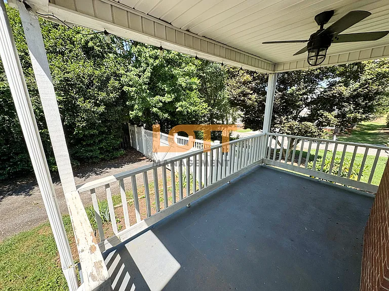 106 E C Ave — Photo 20