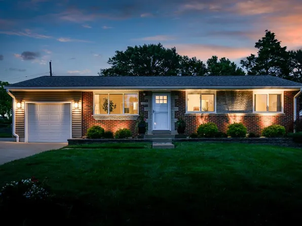 9627 Arno Dr, Saint Louis, MO 63123