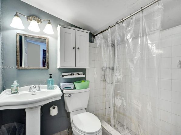 miami-florida-43808429 picture