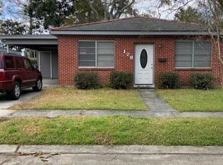 128 Levee View Dr, New Orleans, LA 70123