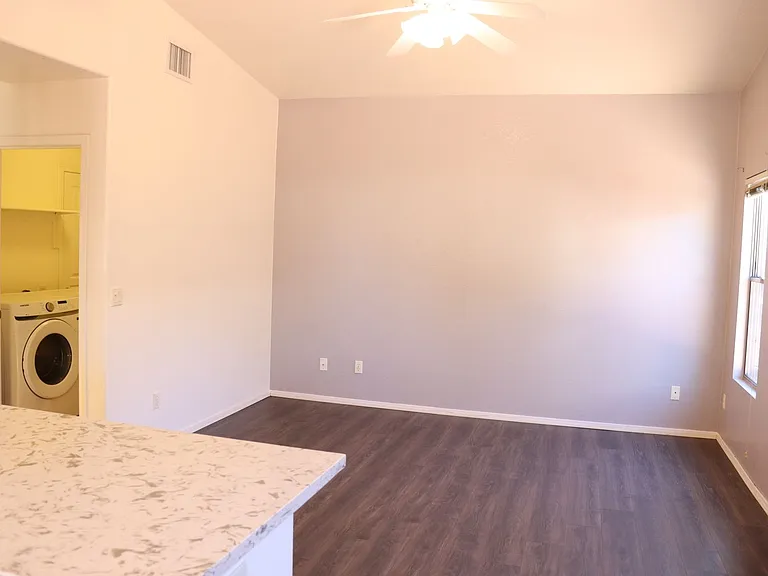 3357 Plaza Candida — Photo 9