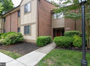 403B Cypress Point Cir, Mount Laurel, NJ 08054