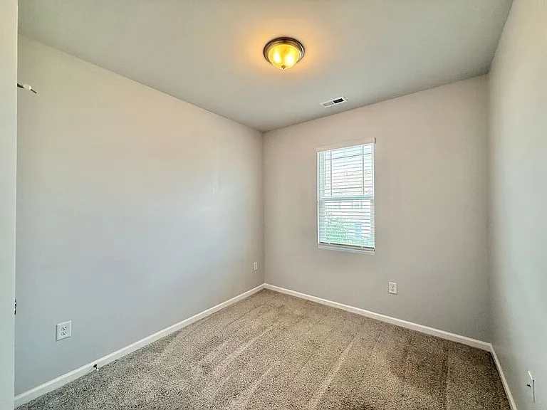 88 Liam St — Photo 16