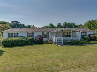 68 Bittersweet Dr, Hendersonville, NC 28792