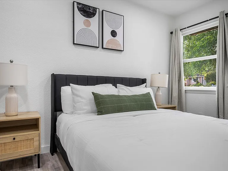 6413 Chimney Creek Cir — Photo 13