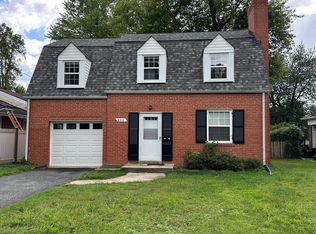 5816 Greenlawn Dr, Bethesda, MD 20814