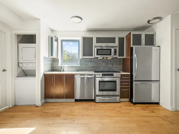 138 Seeley Street image 3 of 8