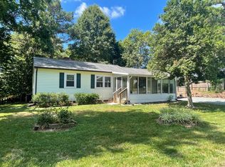 1017 Noah Rd, Graham, NC 27253