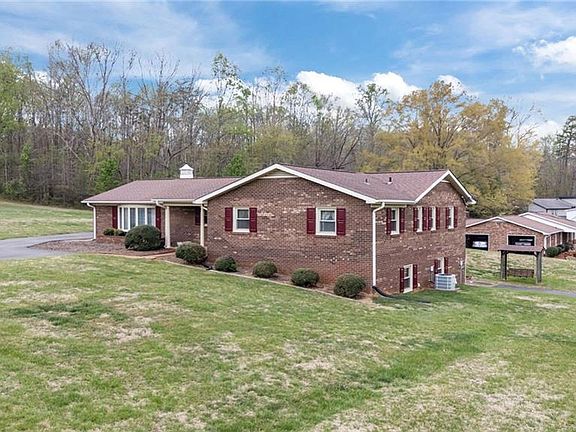 5th image of 473 Winchester Dr