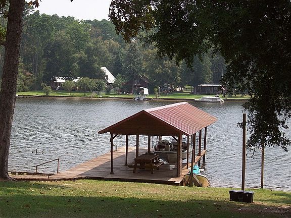 3rd image of 434 Sherwood Forest Dr W