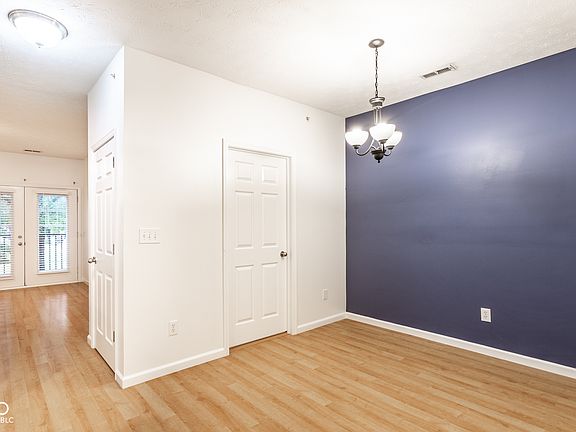 5th image of 1109 Reserve Way