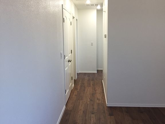 5th image of 675 W Roadrunner St