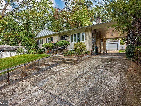 4th image of 206 Tulip Dr