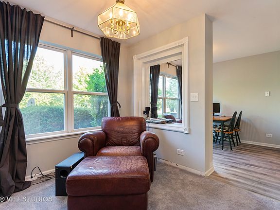 4th image of 326 S Valor Ct