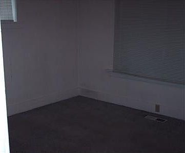 5th image of 5021 S Thompson Ave