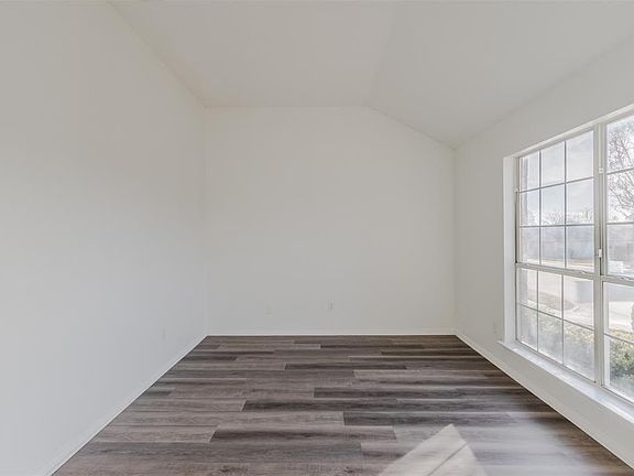 4th image of 5918 Sasaki Way