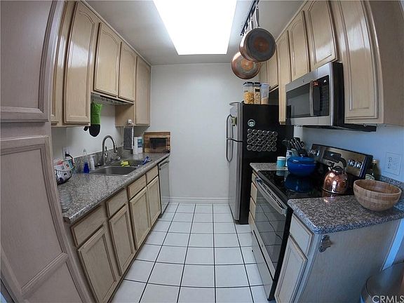 4th image of 8710 Belford Ave APT 210B