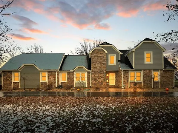 1003 Char Don Ave, Raymore, MO 64083
