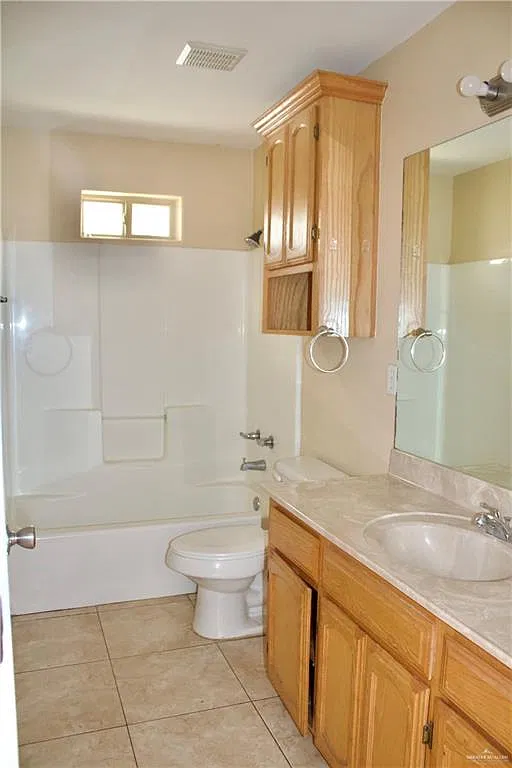 2 bed, 2.0 bath, 4466 sqft, $950 — Photo 4