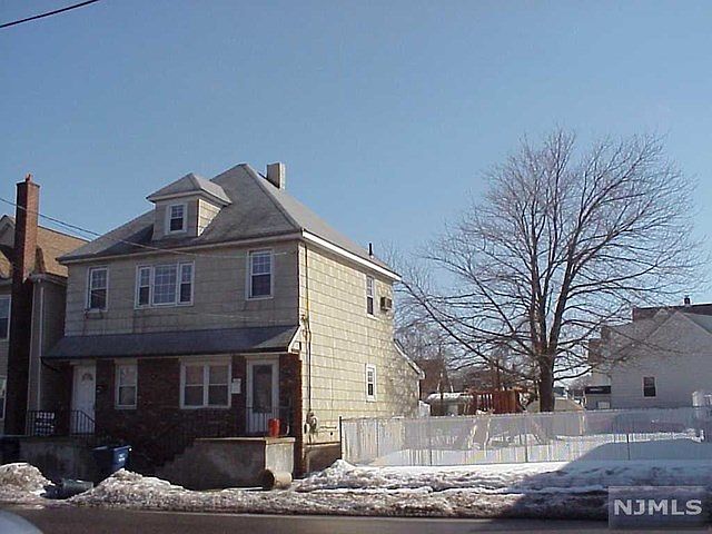 1st image of 29 Vreeland Ave