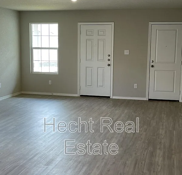 10754 Prusiner Dr — Photo 5