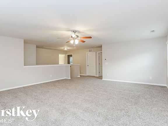 3rd image of 4 Harbor Glen Ct