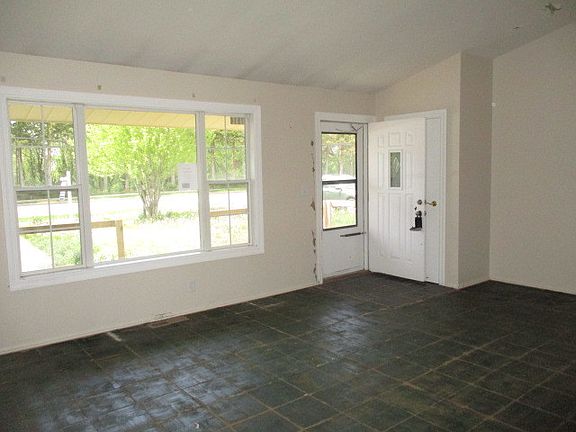 4th image of 7514 Pingree Rd