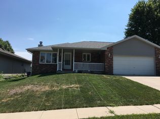 2411 Liberty Bell Ln, Lincoln, NE 68521