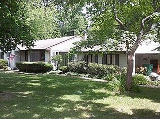 18690 W Willow Point Dr, Grayslake, IL 60030