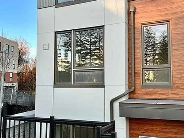 1666 Pleasure Valley Path, Oshawa, ON L1G 0E3
